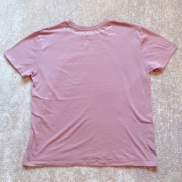 XX Atticus Tee Live While You’re Alive Quote Lavender Small - Picture 4 of 4